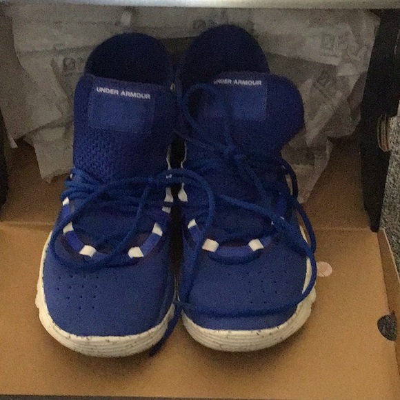 CURRY’s Under Armour basketball runners - Picture 8 of 8